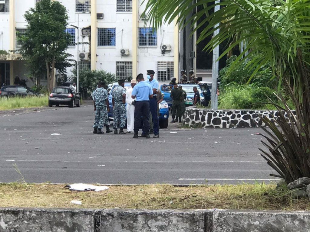 Comores politiques manifestation empêchée par les militaires sur le place de l'indépendance à Moroni