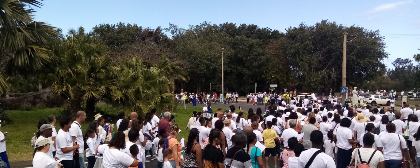 Procession lors de la fête de la Salette à la Ligne des Bambous le dimanche 18 septembre 2022.