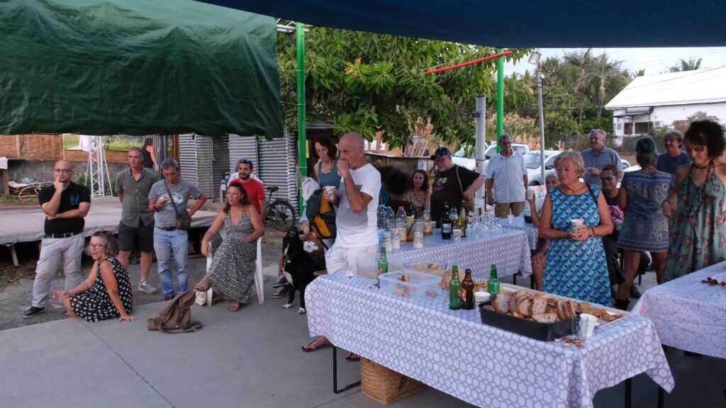 fête anniversaire un an parallèle sud les yourtes en scène saint-leu