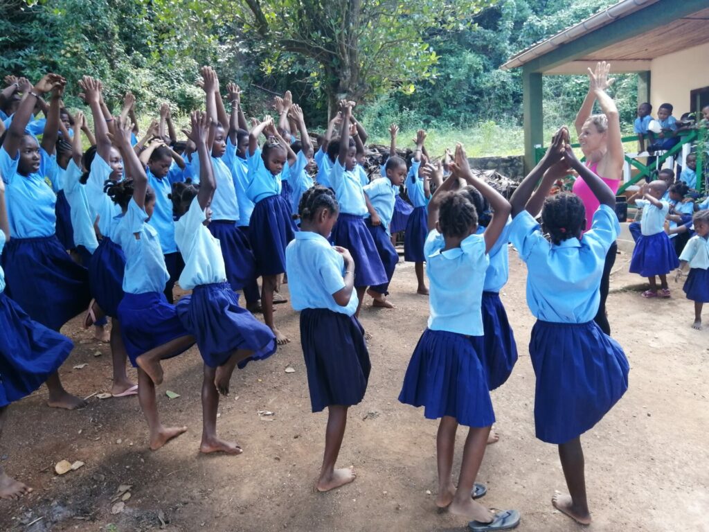 école de Nosy Iranja Madagascar, Anicette Zafimina. photo Jéromine Santo-Gammaire