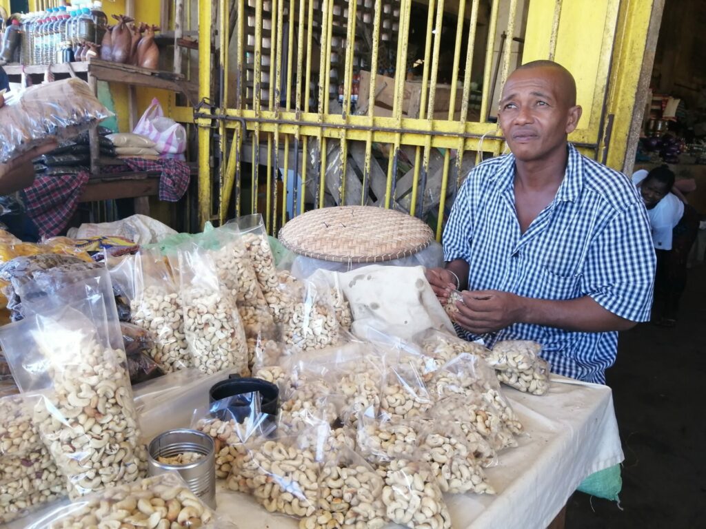 marché de Hell-Ville à Nosy Be (photo JSG mai 2023)