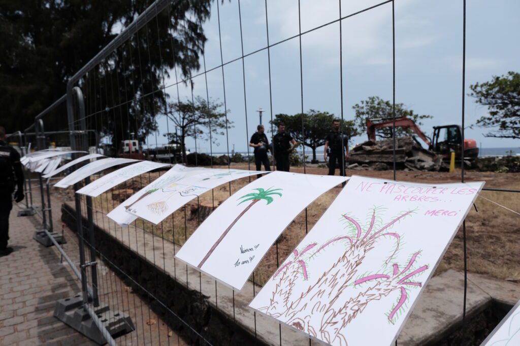 dessins des enfants de l'école voisine maison de la mer badamiers saint-leu