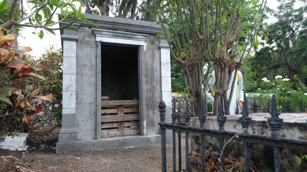 Cimetière marin de Saint-Paul Caveau Deleflie