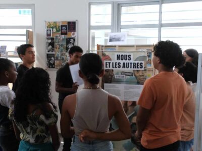 exposition Nous et les autres racisme collège Plateau-Caillou