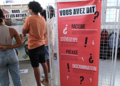 exposition Nous et les autres racisme collège Plateau-Caillou