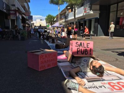 Action d'XR contre la prolifération de la publicité à Saint-Denis, septembre 2023.