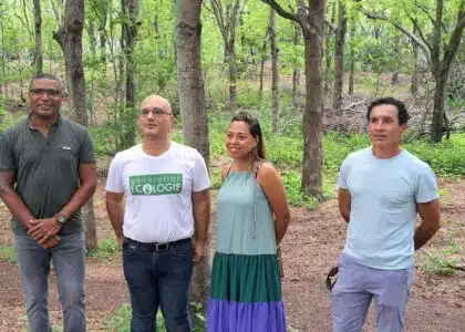 Les référents locaux de Génération Ecologie ((de gauche à droite : Frédéric AGATHE, Vincent DEFAUD, Ruth DIJOUX et Yanis FONTAINE) ;
