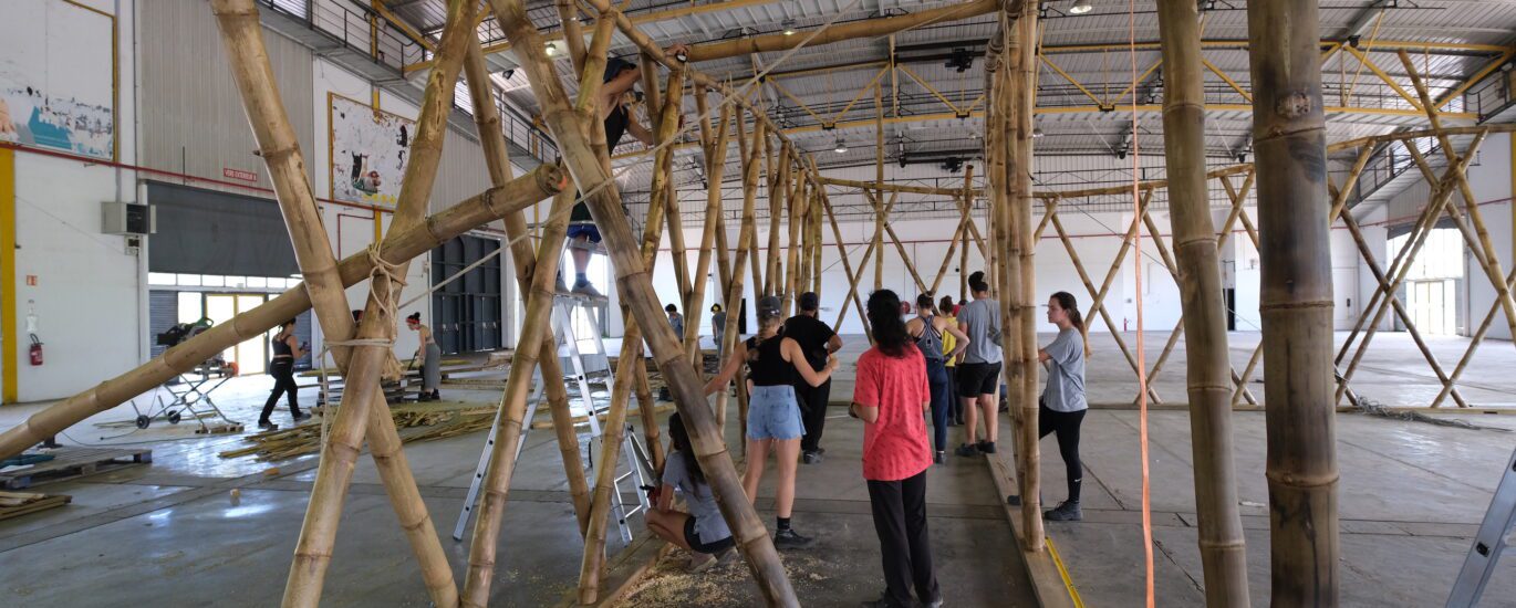 école architecture construction du pavillon surf pour les jeux olympiques à Paris La Vilette