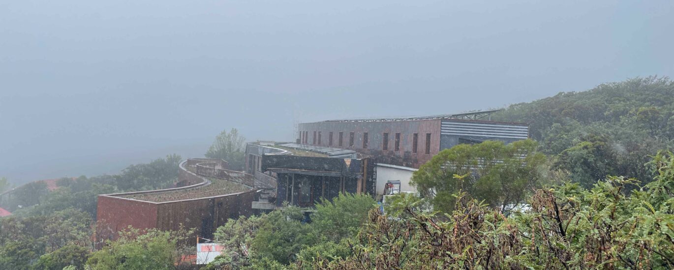 Chantier de l'éco-gîte du volcan