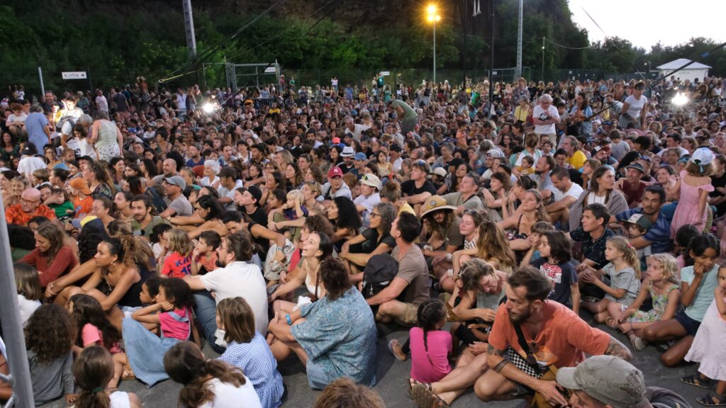 Leu Tempo festival collectif Malunés cirque foule