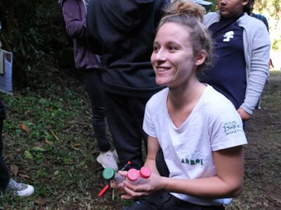 Plathelminthe Petite Ile sentier Vivier avec la classe de Tiphaine et Raphaelle Pascot spécialiste de ces vers plats. Et Valentin Vaslet médiateur Nature océan indien NOI