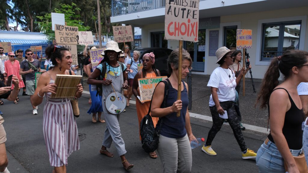 Manifestation Protège nout savane Saint-Paul