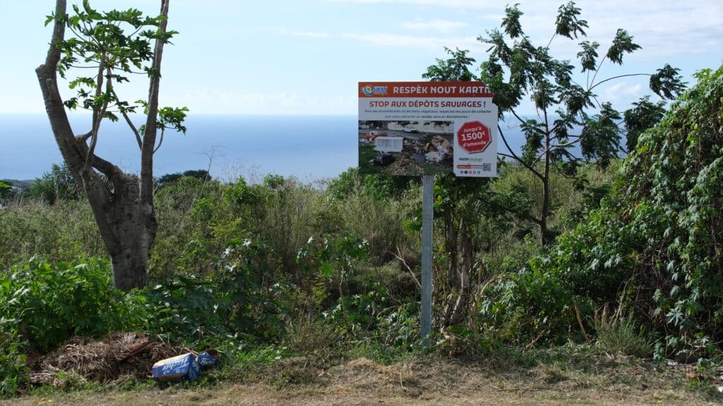 décharge sauvage déchets panneau dépôts sauvages