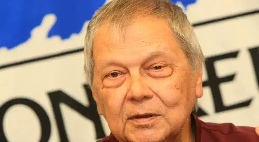Paul Vergès président de la Région de 1998 à 2010. (Photo : collection privée)