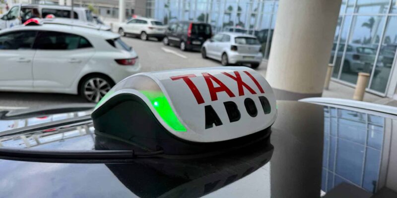 Logo taxi.